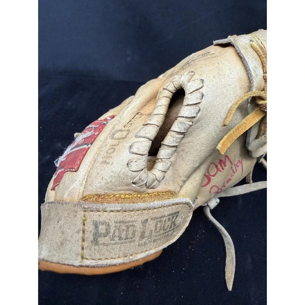 Nolan Ryan Baseball Glove Rawlings RBG34 Fastback & Ed-U-Cated RHT Deep Well Pkt